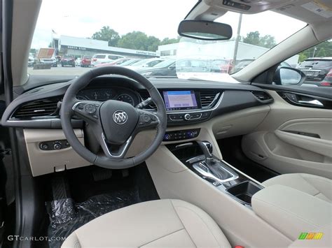 2019 Buick Regal Sportback Essence AWD Interior Color Photos | GTCarLot.com