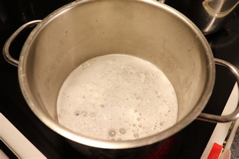 How To Clean A Burnt Pan Or Pot With Baking Soda - Underbart skapad