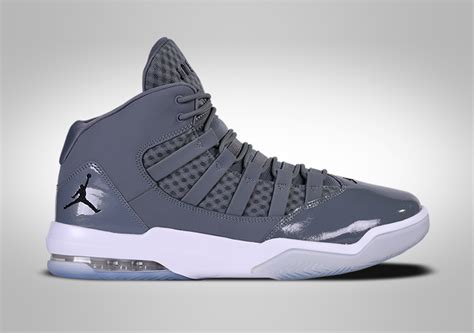 NIKE AIR JORDAN MAX AURA COOL GREY Šedé/stříbrné cena 2642,50kč ...