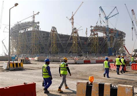 Migrant workers in Qatar still facing wage abuses despite reforms: HRW ...