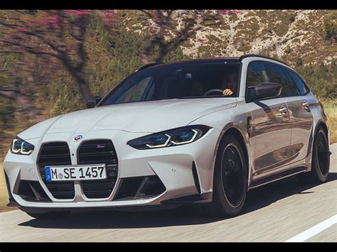 BMW M3 Touring debuts as the first-ever M3 Estate | DriveArabia