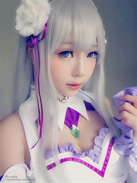 Emilia (Re:Zero) cosplay 😍👌 | Anime Amino