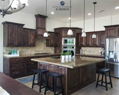 Kitchen Cream Cabinets Wood Trim