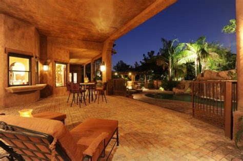 PARADISE VALLEY LUXURY HOMES