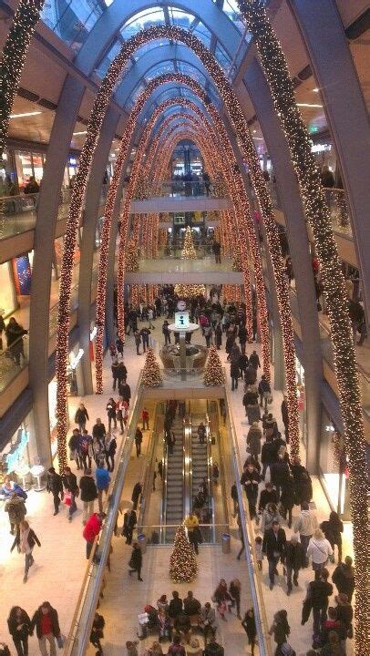 Chickona: Shopping Mall Hamburg Germany