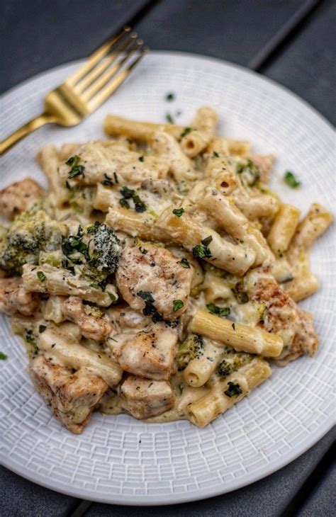 Chicken Rigatoni Alfredo - Coop Can Cook Rigatoni Recipes, Pasta Recipes, Chicken Recipes ...