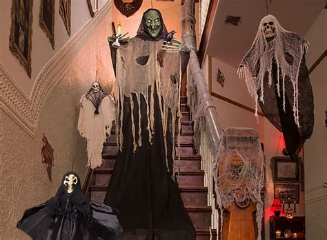 Haunted House Decorating Ideas - Party City