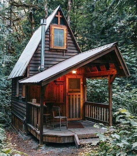 33 Amazing Rustic Tiny House Design Ideas - HMDCRTN