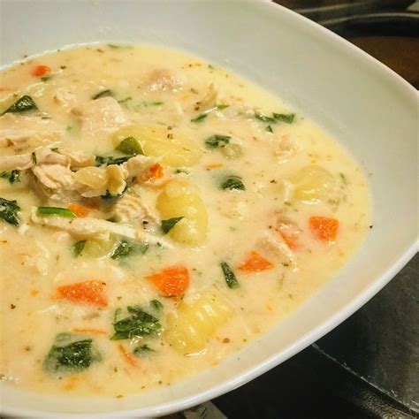 OLIVE GARDEN COPYCAT CHICKEN & GNOCCHI SOUP – Kitch Me Now