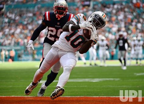 Photo: Miami Dolphins vs New England Patriots at Hard Rock Stadium in ...