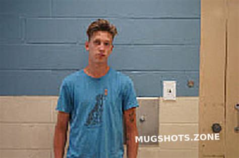 ANDREW KYLE WALTON 06/12/2023 - Lee County Mugshots Zone