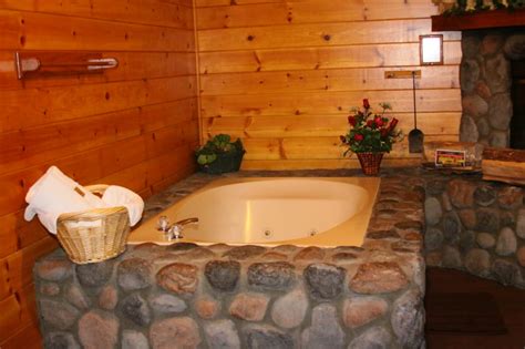 Big Bear Manor Spa Cabins - 23 Photos - Hotels - Big Bear Lake, CA ...