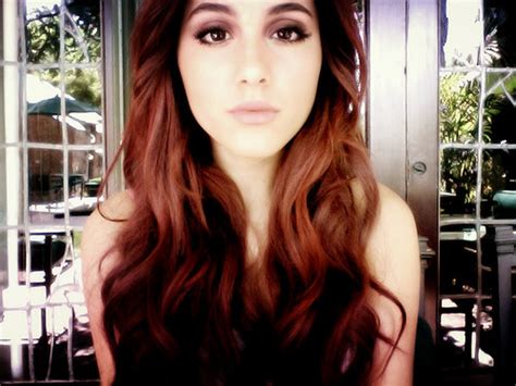 Ariana Grande Brown Hairstyles | Celebrity Hair Cuts