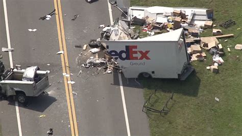 FedEx truck driver dead after crash in Seminole County, FHP says