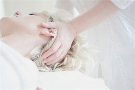 How to Massage a Neck to Ease Aches and Pains - Pain Away Devices