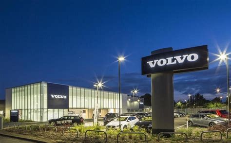 Vertu Motors Volvo Taunton | Car dealership in Taunton | AutoTrader