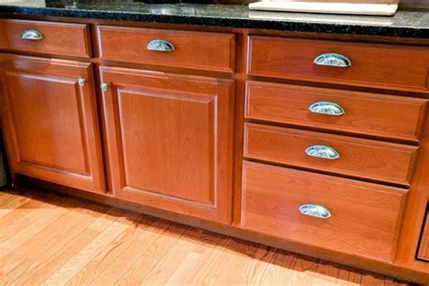 How To Beautify Your Kitchen Cabinets With New Hardware Pulls And Knobs