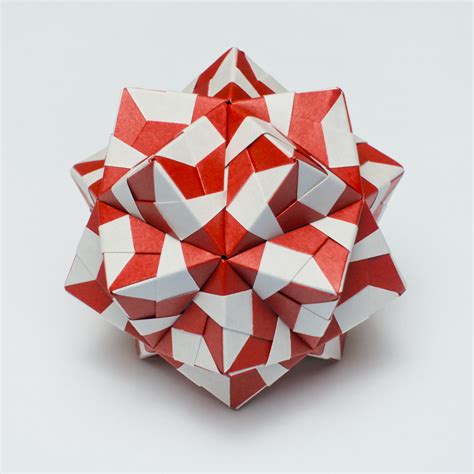Spiked Icosahedron (Paper Airplane Sonobe) - Origami by Michał Kosmulski