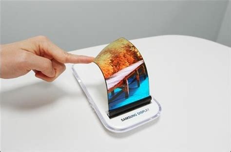 Apple rivals Samsung & LG aiming for foldable phones by end of 2017 ...