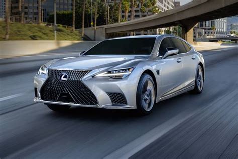 2023 Lexus LS 500h MPG & Gas Mileage Data | Edmunds