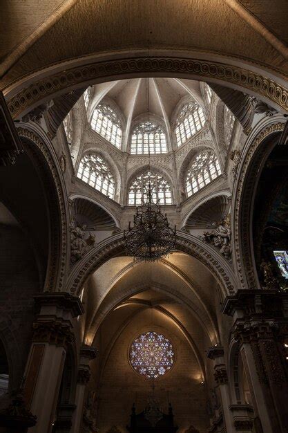 Premium Photo | Interior of valencia cathedral