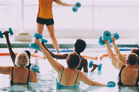 Top 10 Health Benefits of Water Aerobics - YEG Fitness