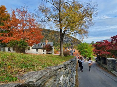 Fall Foliage in Harpers Ferry WV. by SebastianAmerican123 on DeviantArt