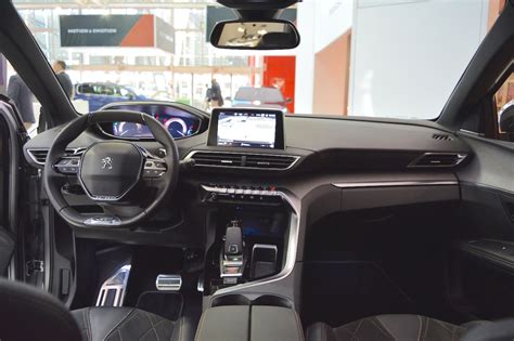 Peugeot 5008 dashboard at Bologna Auto Show