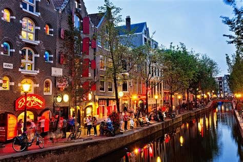 Amsterdam » Vacances - Arts- Guides Voyages