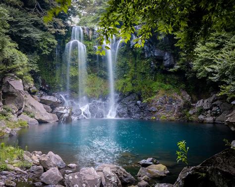 Waterfall in Jeju Island | X-T20, 18-50mm : r/fujix