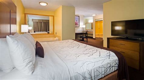 ___HOLLAND___MI_____2888 W Shore DriveHolland, Michigan 49424United States | Hotels room, Mi ...