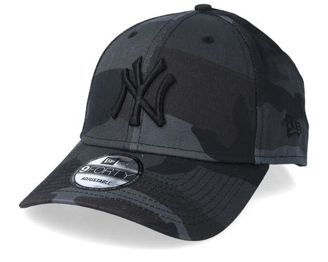 New York Yankees Camo Essential 9Forty Black Camo/Black Adjustable ...