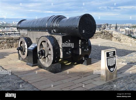 Scotland, Edinburgh: giant siege gun "Mons Meg" from 1457 Stock Photo ...