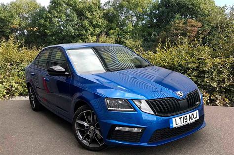 Find A Used Blue ŠKODA Octavia vRS Hatch (2017) 2.0 TSI vRS 245 DSG in ...