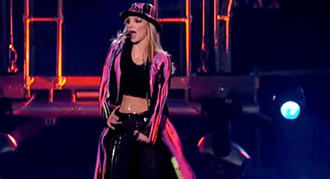 Britney Spears Dancing GIF - Find & Share on GIPHY