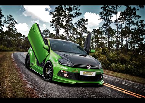 MOTORcontest: 2011-2012 Car Sport Volkswagen Golf R