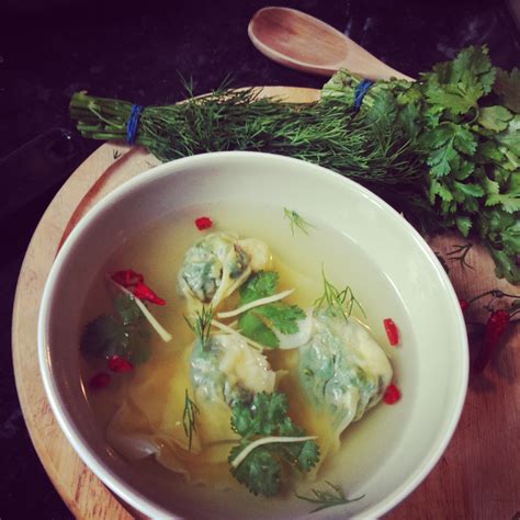 Spinach and Prawn Wontons