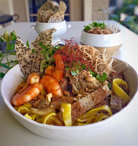 The Spices Of Life . . .: Mì Quảng (Quang Style Noodle with Pork and ...