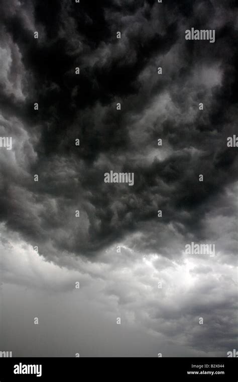 Squall line storm clouds Stock Photo - Alamy