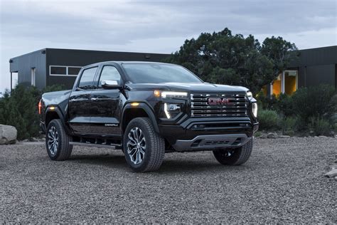 GMC Canyon Denali (2023, third generation) photos