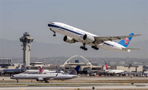 How to Photograph Airplanes