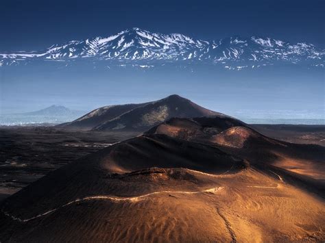 The Ghost Mountains, Kamchatka (Photo: Isabella Tabacchi) [OS] [1080x810] : EarthPorn