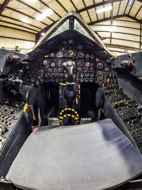 These unique SR-71 Blackbird Cockpit photos show why no cockpit demands as much intense focus as ...