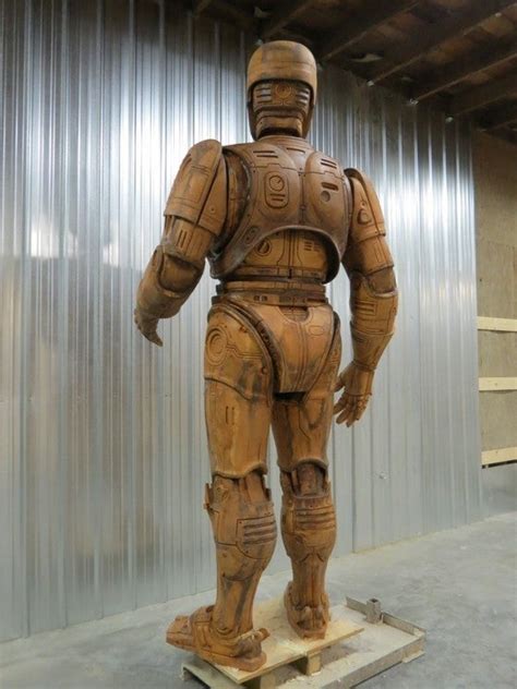 Detroit's RoboCop Statue is Glorious - IGN