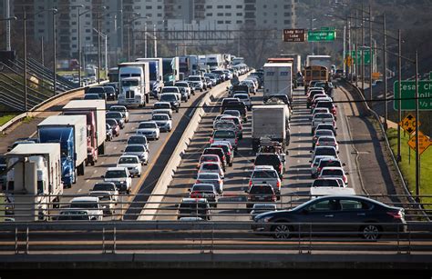 Rush hour traffic jam on I-35 in Austin | HerronStock.com