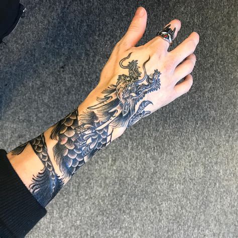 Chinese Dragon, done by Raine Knight, Second City Tattoo in Birmingham : r/tattoos