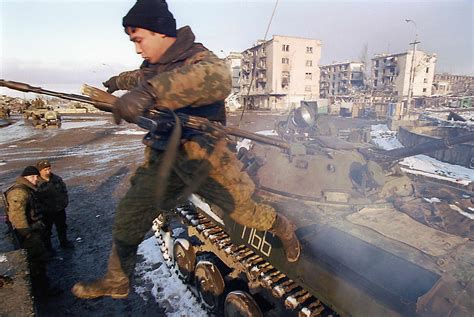 To understand how the U.S. approaches airstrikes in Mosul, look to Russia’s war in Chechnya ...