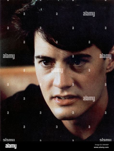 Blue velvet 1986 kyle maclachlan hi-res stock photography and images - Alamy