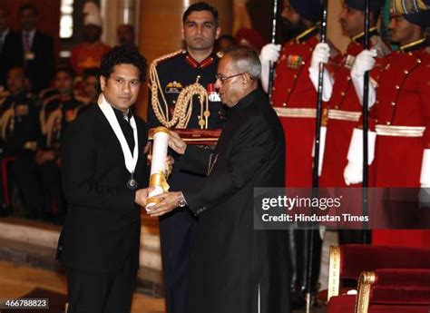 Bharat Ratna Award Photos and Premium High Res Pictures - Getty Images