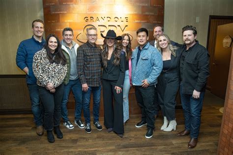 Sony Music Nashville Signs Ella Langley - MusicRow.com